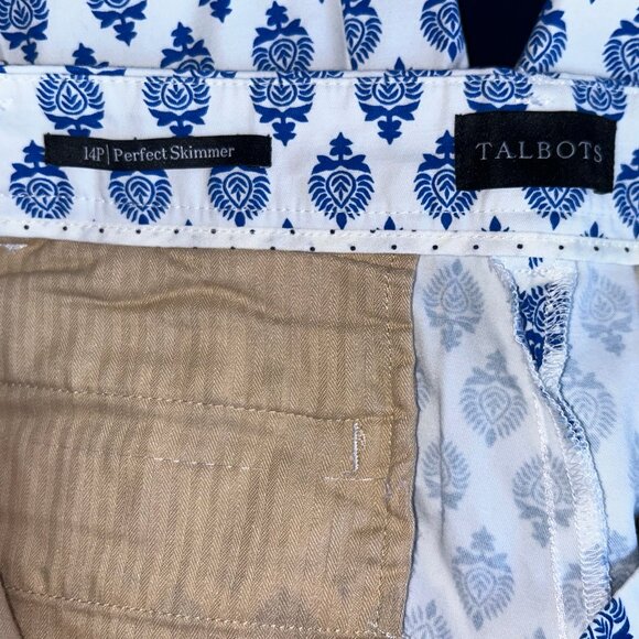 TALBOTS Perfect Skimmer White Blue Print Chino Capri Pants Size 14P Petite ~EUC - Picture 5 of 12
